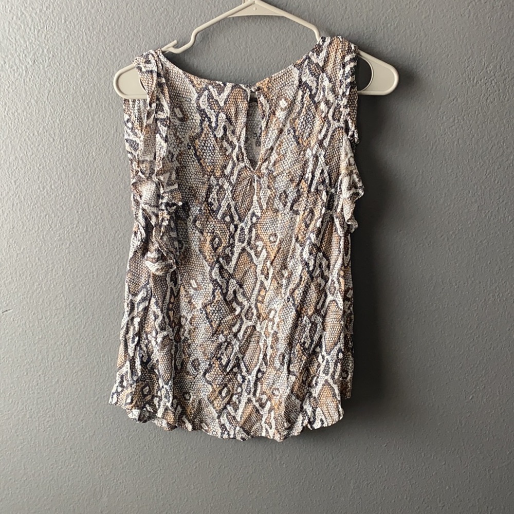 Tank - Picture 2 of 2